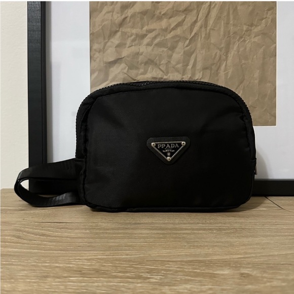 Handbags - Fashion inspired belt bag